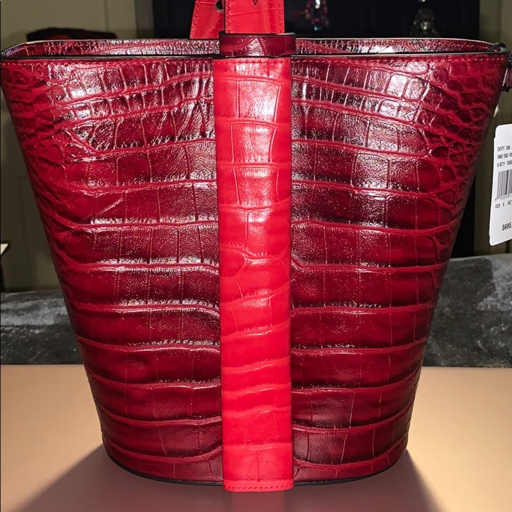 324 New York Bucket Bag